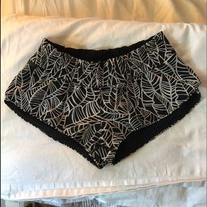 Lululemon Athletica Shorts/Spandex